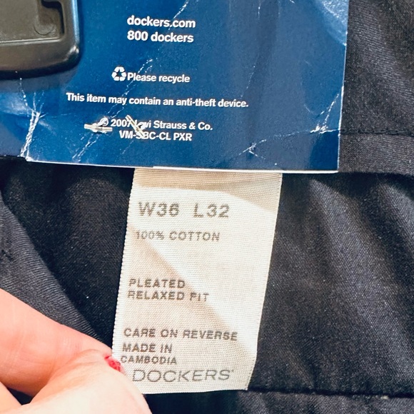 🌟2xHP🌟Dockers Dark Green Plush Corduroys Pleated Cuffed Relaxed Fit 36 x 32 - Picture 5 of 8